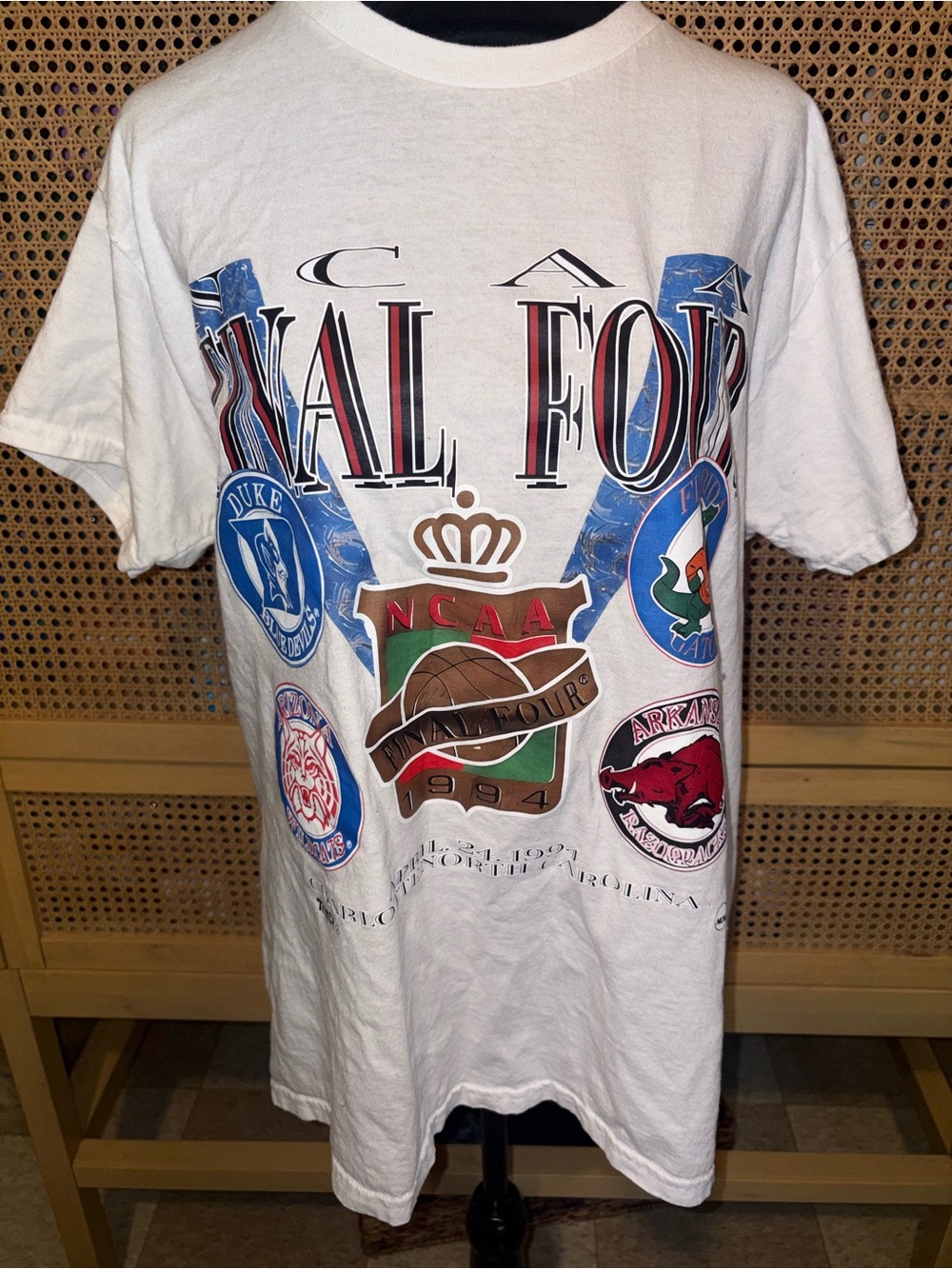 Vintage 1994 NCAA Final Four Charlotte T-Shirt Duke Arkansas Arizona Florida